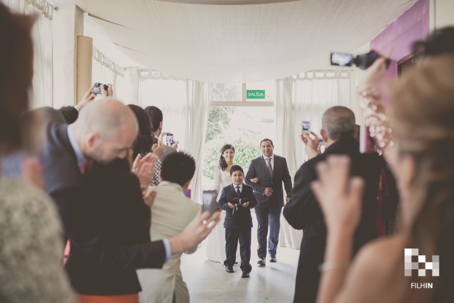 Los 5 mejores consejos para evitar que tus invitados arruinen las fotografías de tu boda | FILHIN